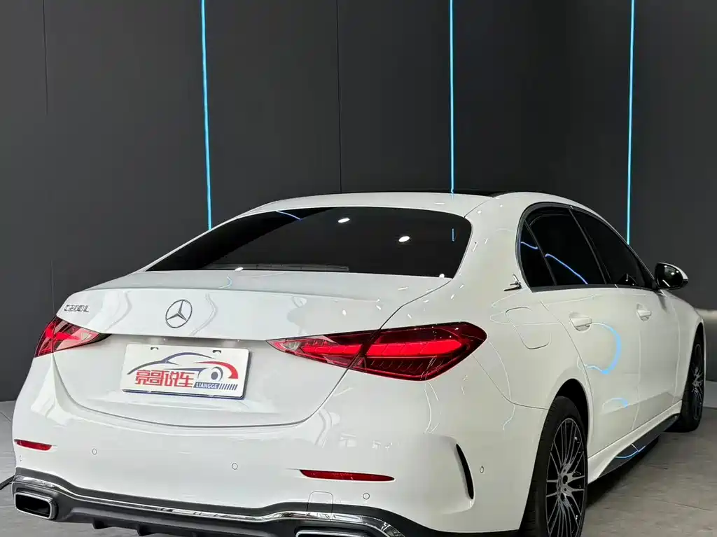 Mercedes-Benz C-Class — миниатюра 6