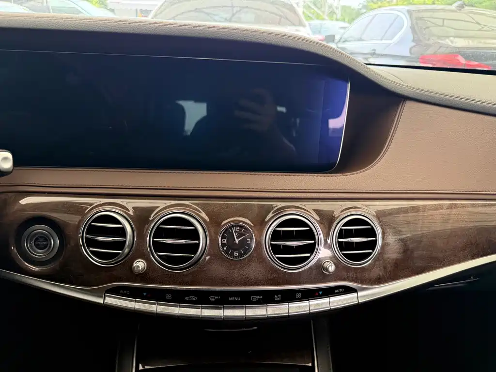 Mercedes-Benz S-Class — миниатюра 22