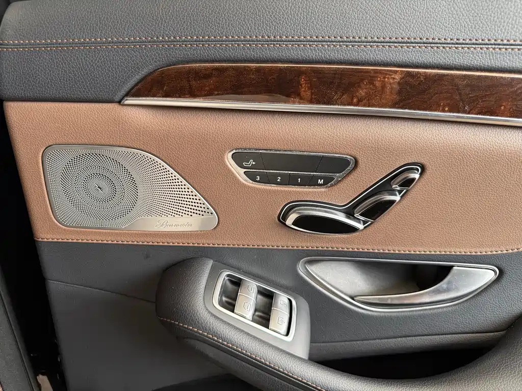 Mercedes-Benz S-Class — миниатюра 26