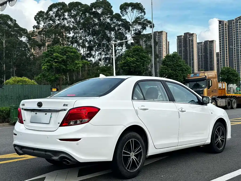 BYD Surui — миниатюра 8