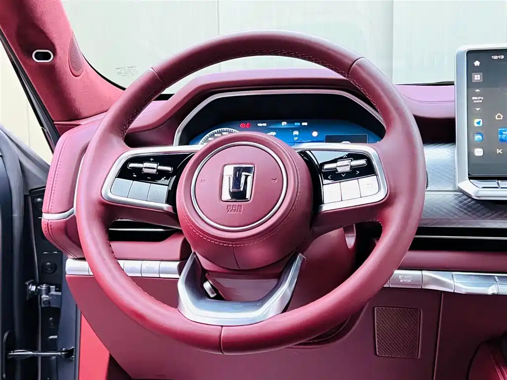 TANK TANK 700 NEW ENERGY