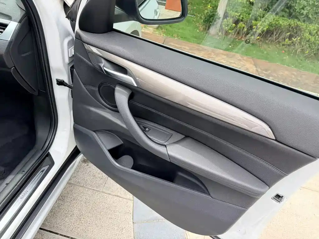 BMW X1 — миниатюра 12