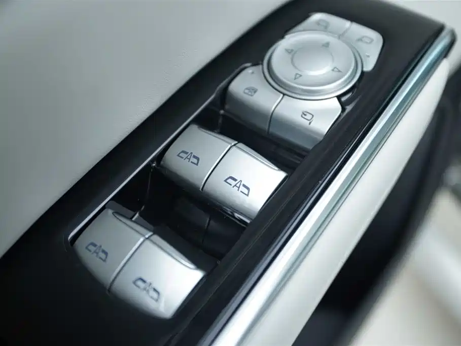 BUICK GL8 NEW ENERGY