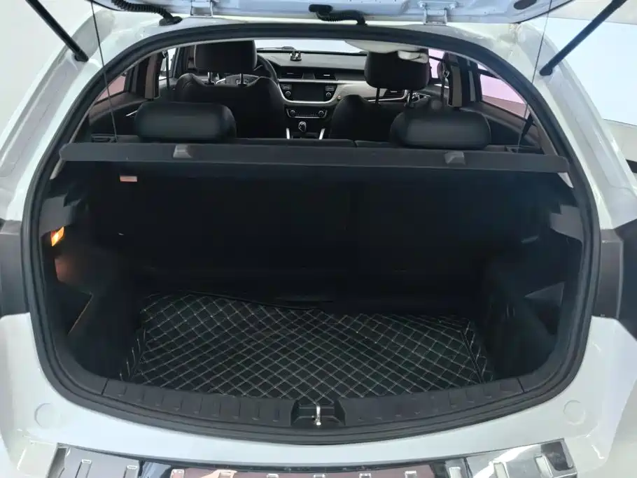 Geely Vision X3 — миниатюра 4