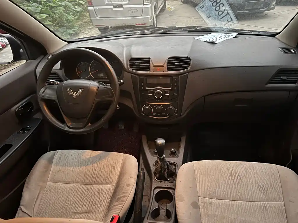 Wuling Hongguang — миниатюра 10
