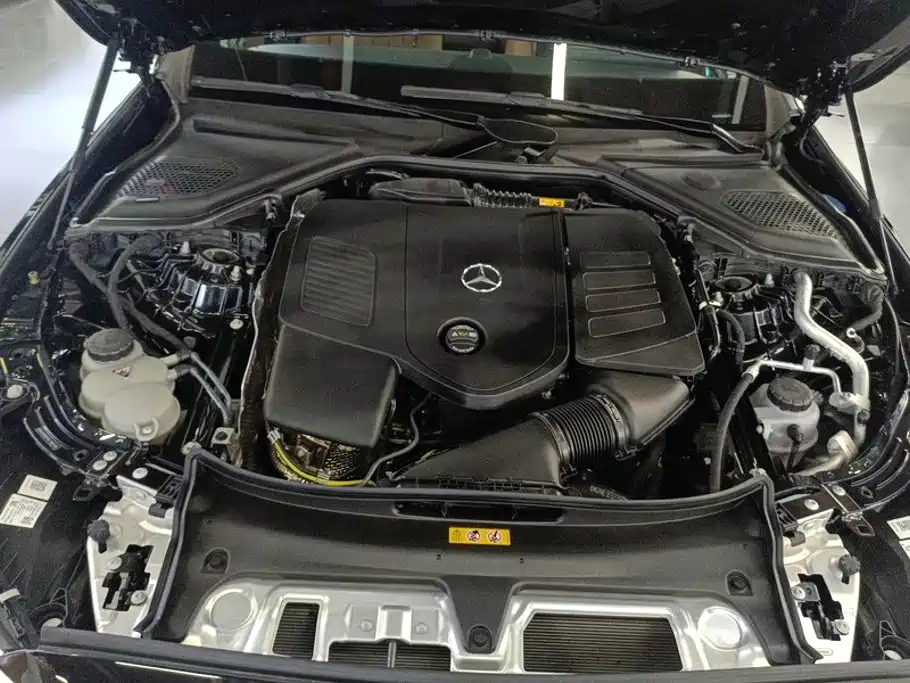 Mercedes-Benz E-Class — миниатюра 10