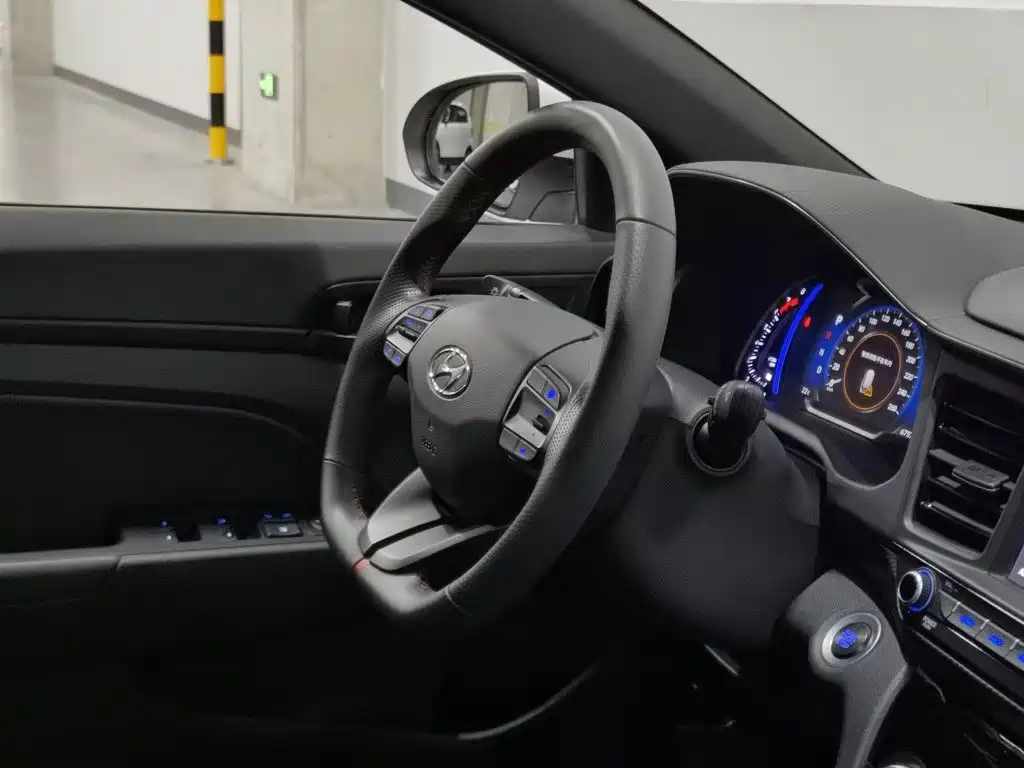 Hyundai Elantra — миниатюра 22