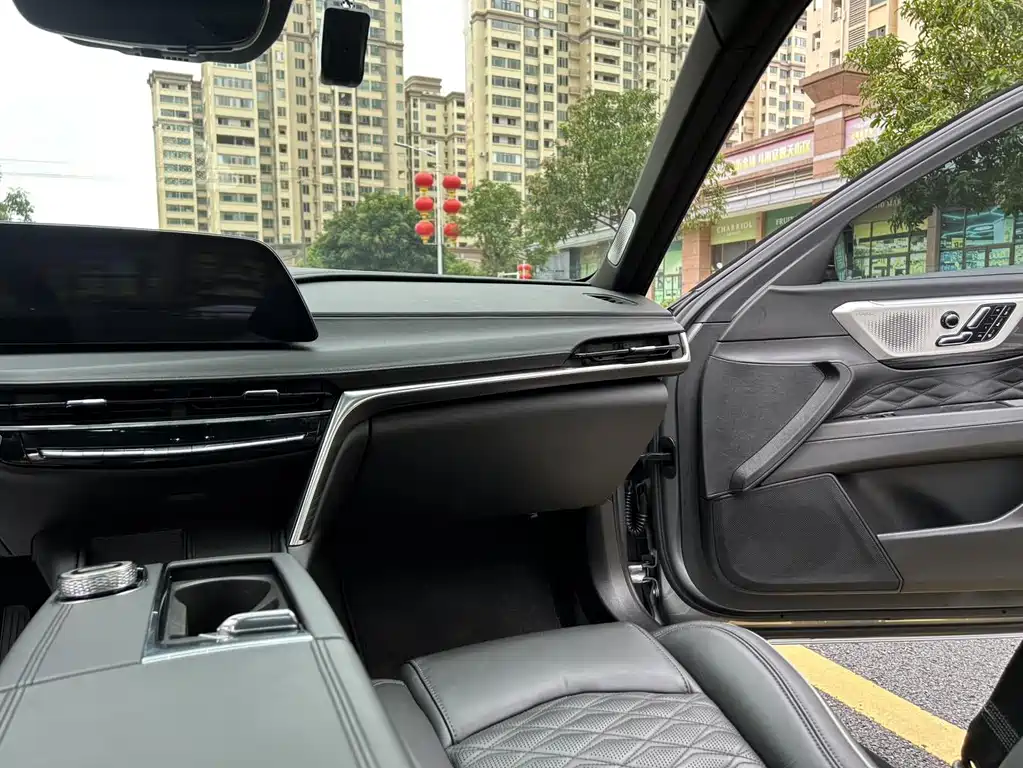 Cadillac CT6 — миниатюра 14