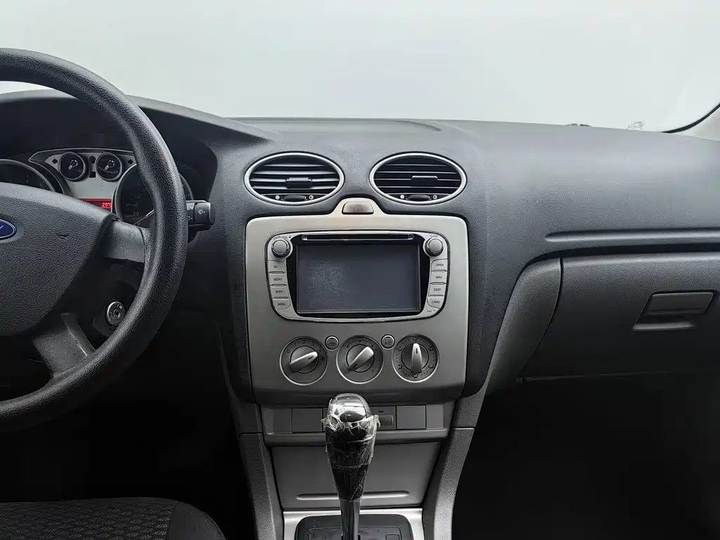 Ford Focus — миниатюра 12