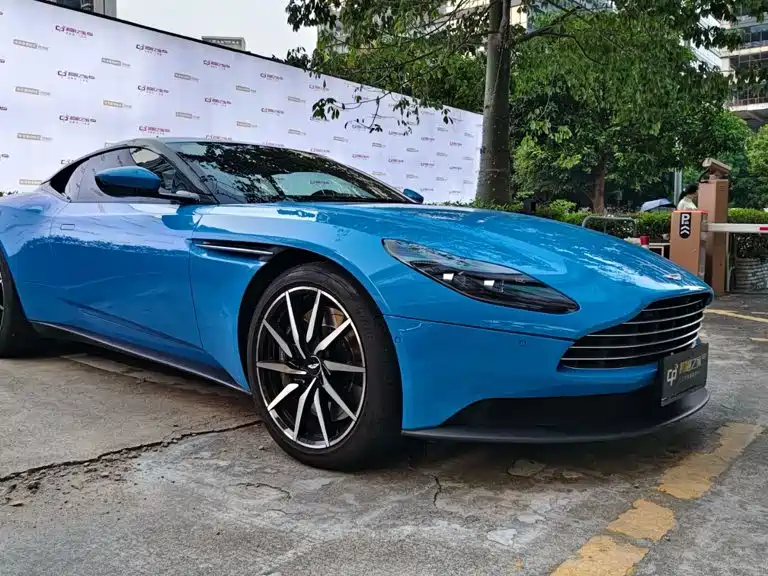 Aston Martin DB11 — миниатюра 3