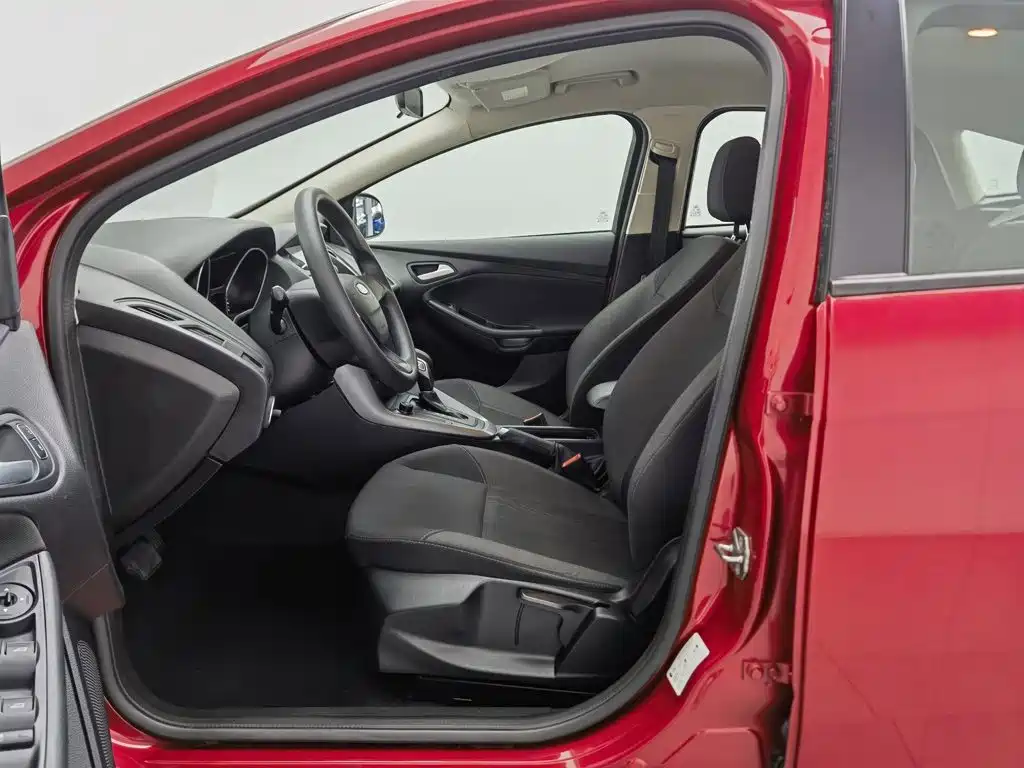 Ford Focus — миниатюра 10