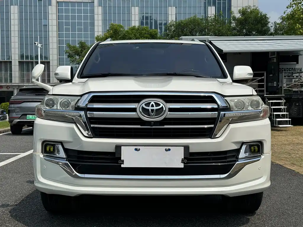 Toyota Land Cruiser — миниатюра 2