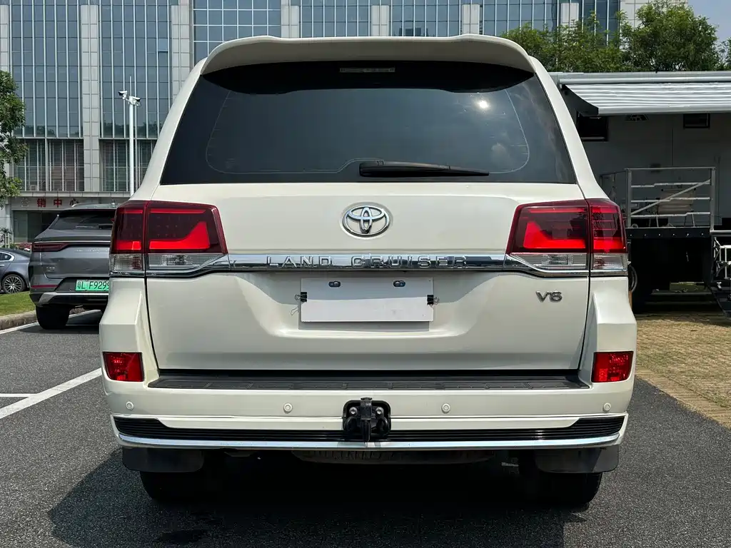 Toyota Land Cruiser — миниатюра 13