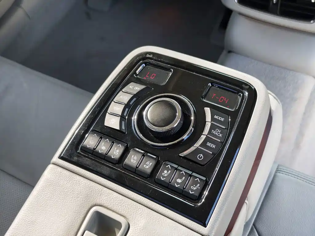 Hongqi Hongqi H7 — миниатюра 19