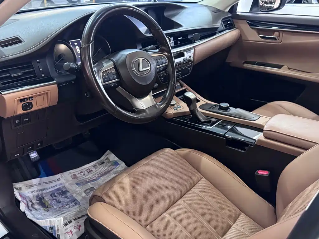 Lexus ES — миниатюра 4