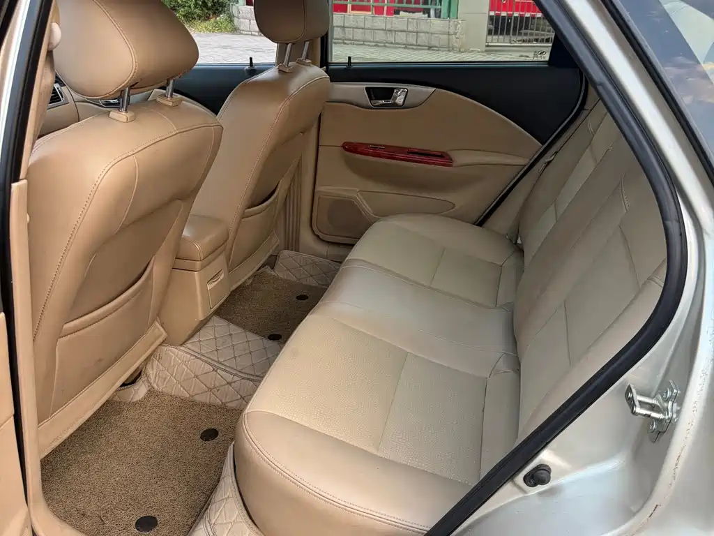 Buick Excelle — миниатюра 12