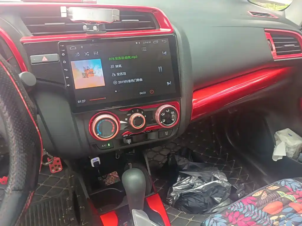 Honda Fit — миниатюра 9