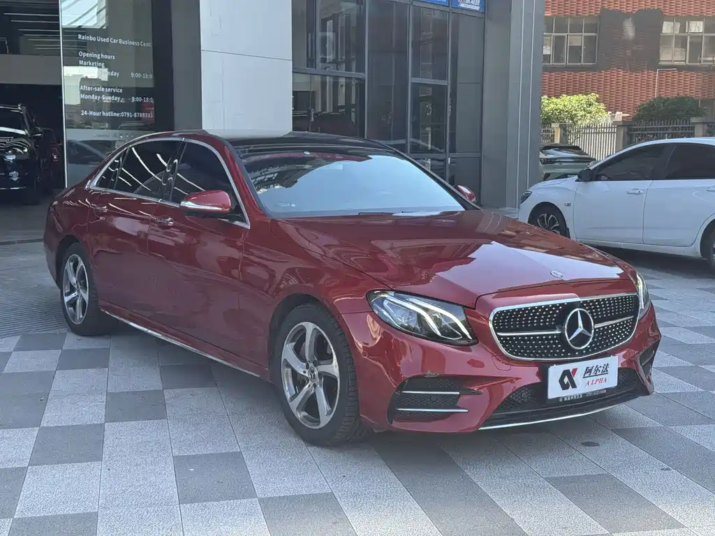 Mercedes-Benz E-Class — миниатюра 3