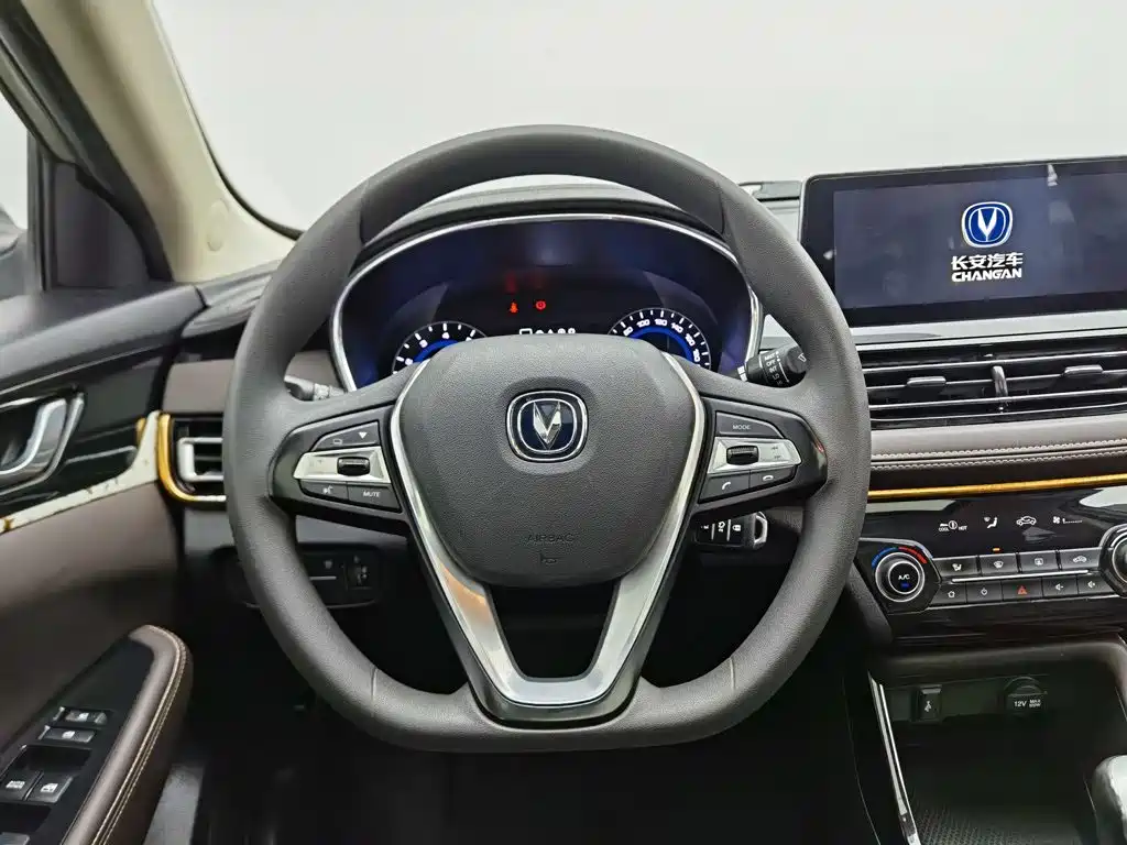 Changan Eado DT — миниатюра 11