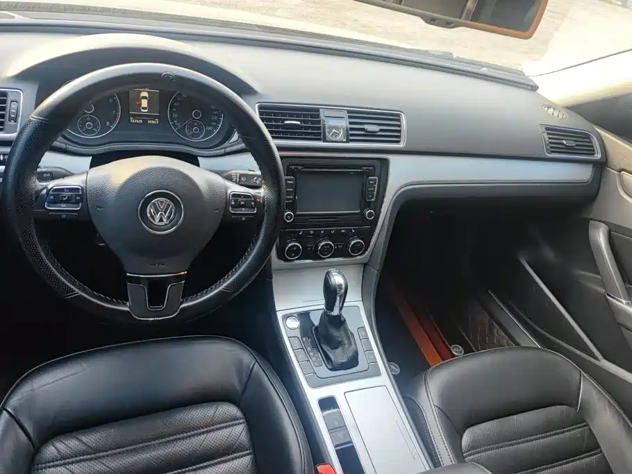 Volkswagen Passat — миниатюра 12