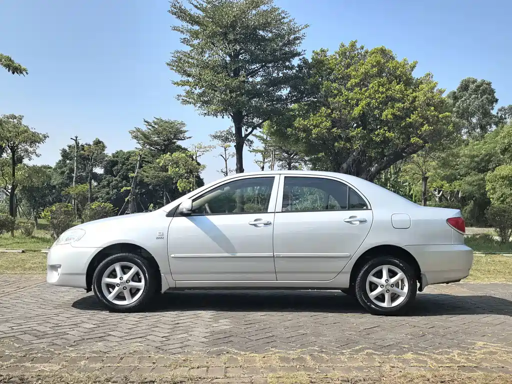 Toyota Corolla — миниатюра 4