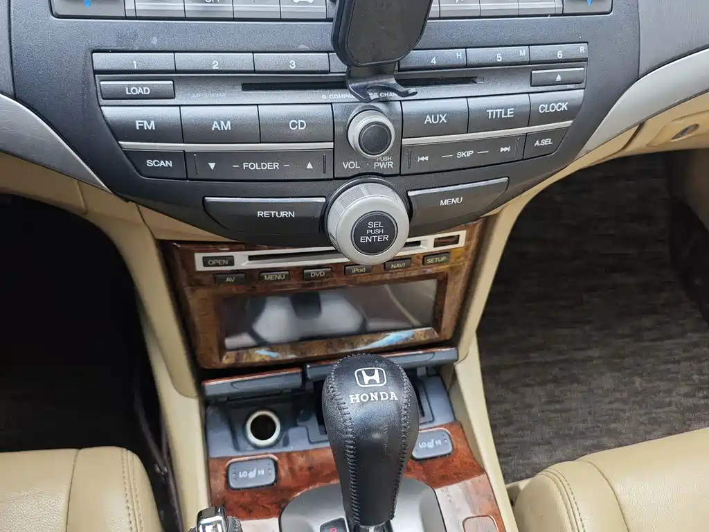 Honda Accord — миниатюра 11