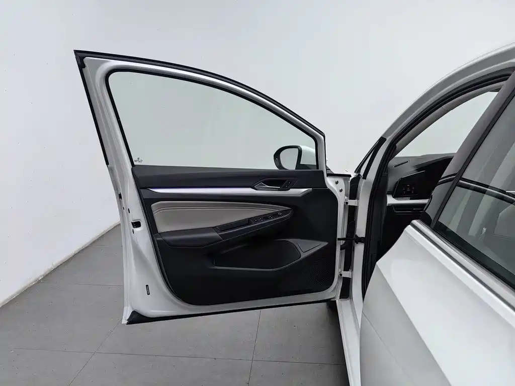 Volkswagen Golf — миниатюра 8