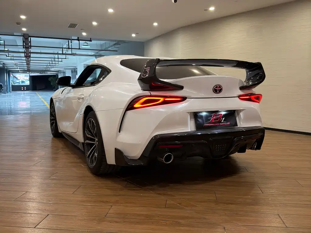 Toyota Supra — миниатюра 7