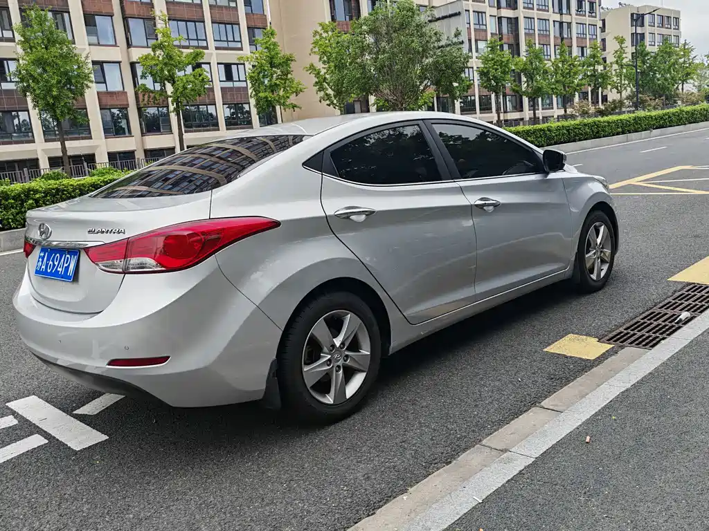Hyundai Elantra Langdong — миниатюра 6