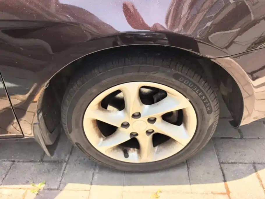 Geely Emgrand 2012 1.8L MT Luxury