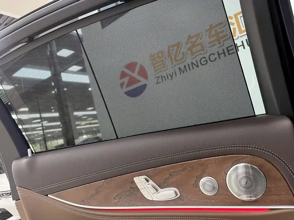Mercedes-Benz E-Class — миниатюра 7