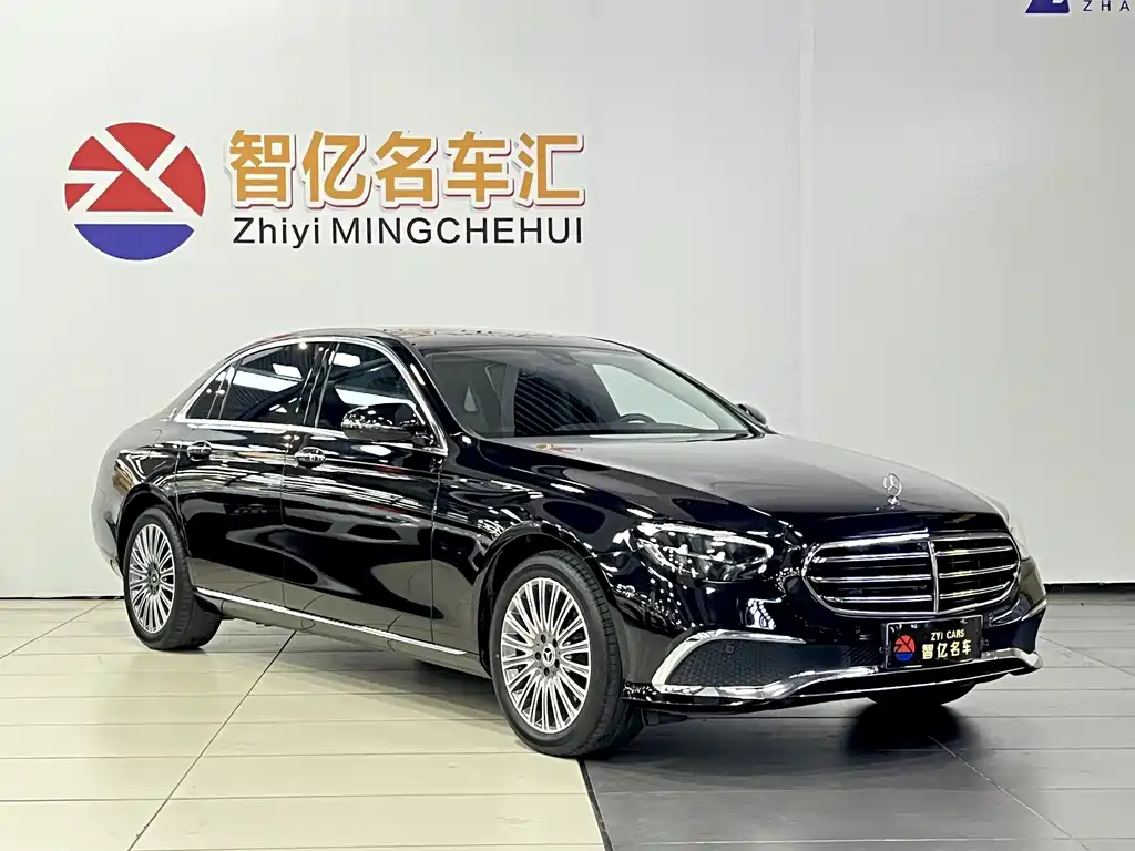 Mercedes-Benz E-Class — миниатюра 14