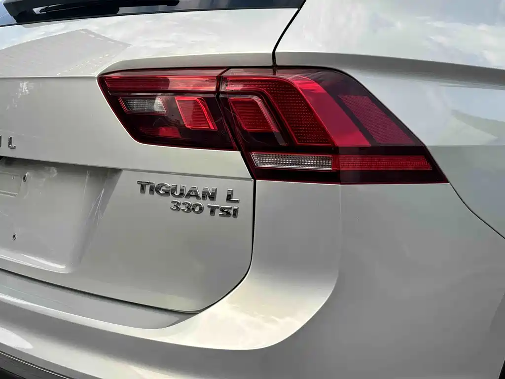 Volkswagen Tiguan L — миниатюра 19