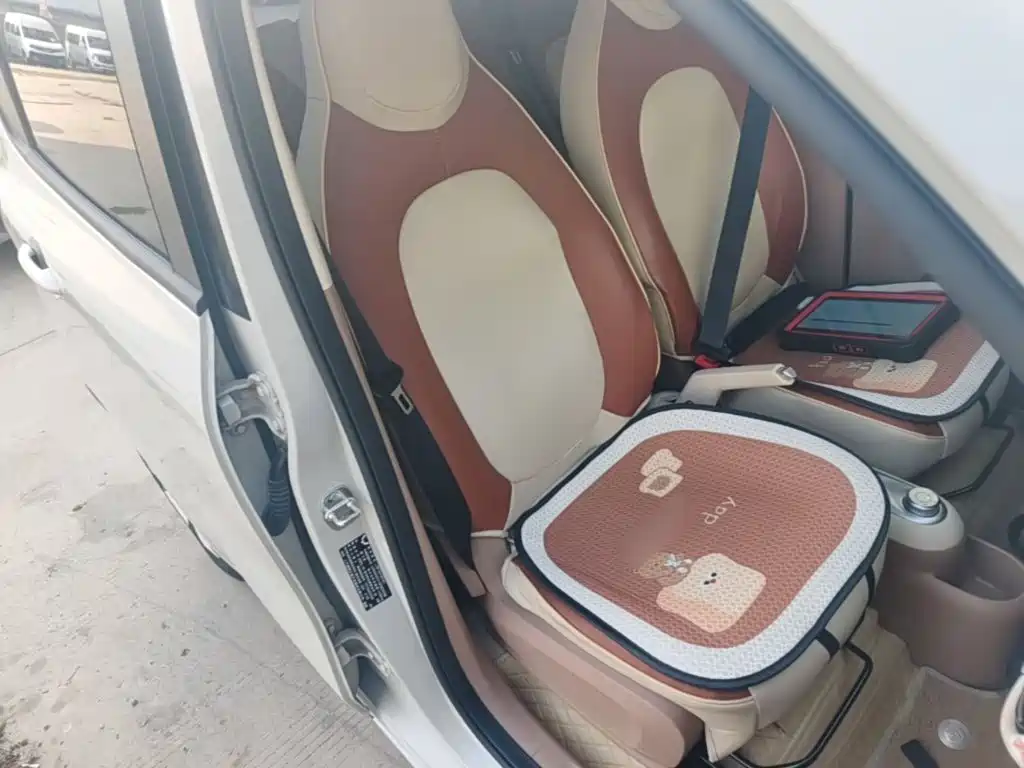 Wuling MINIEV — миниатюра 25