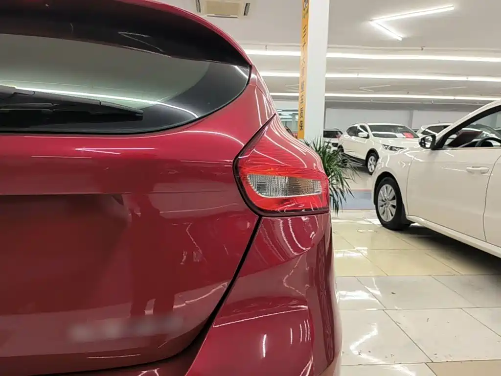 Ford Focus — миниатюра 8