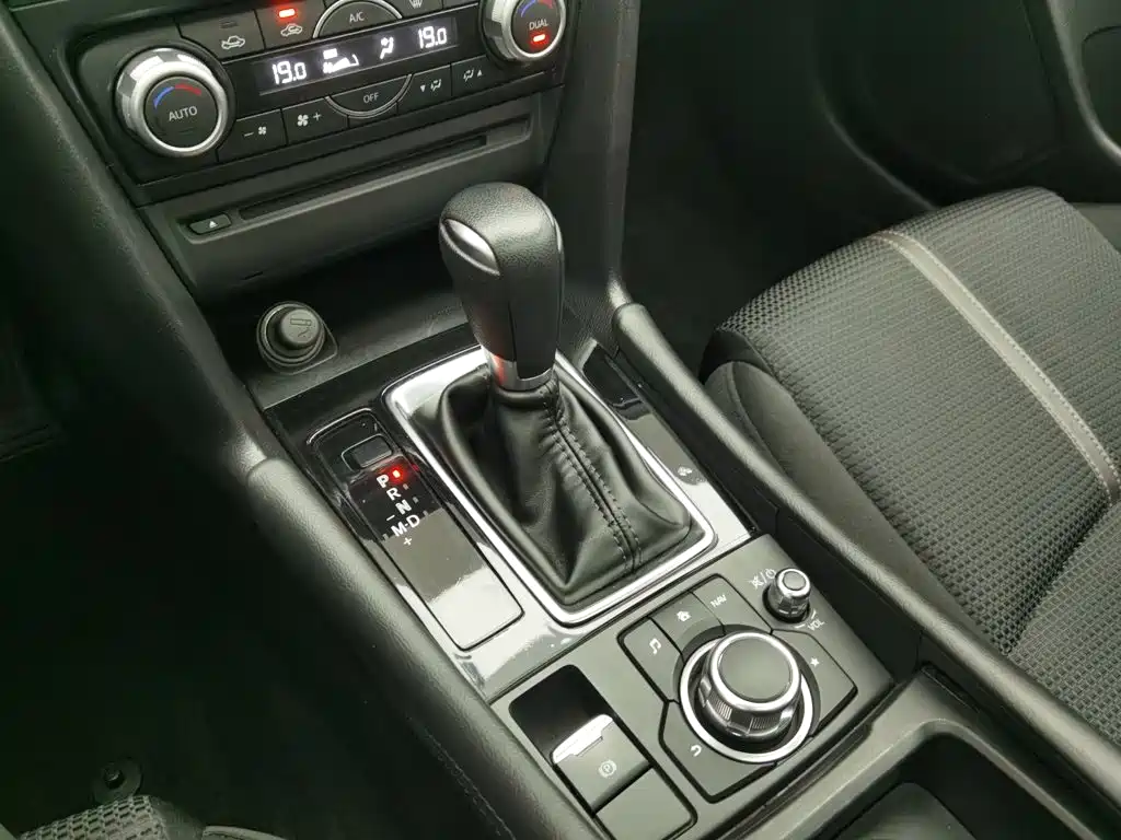 Mazda 3 Axela — миниатюра 13