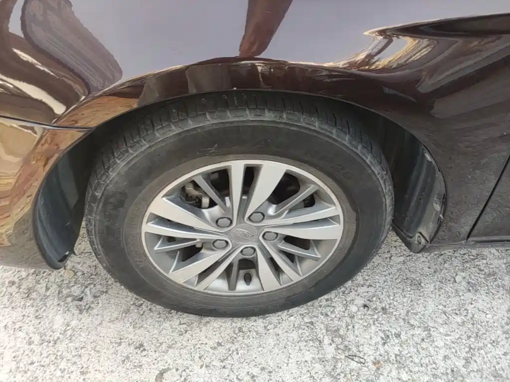 Geely Emgrand — миниатюра 23