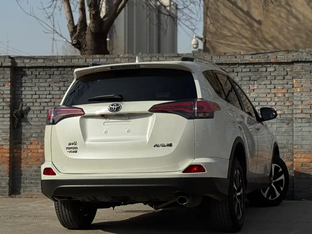 TOYOTA RAV4 RONGFANG