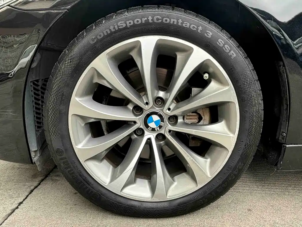 BMW 5 Series 5 2017 525Li Lead