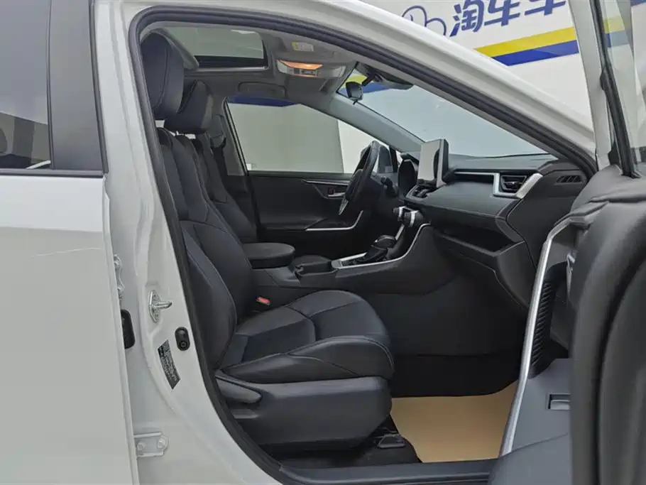 Toyota Wildlander 2022 2.0L CVT Luxury