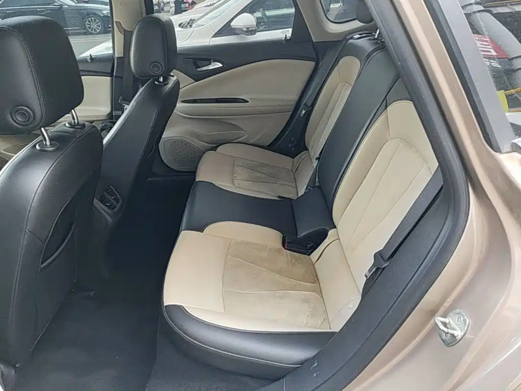 Buick Verano — миниатюра 17
