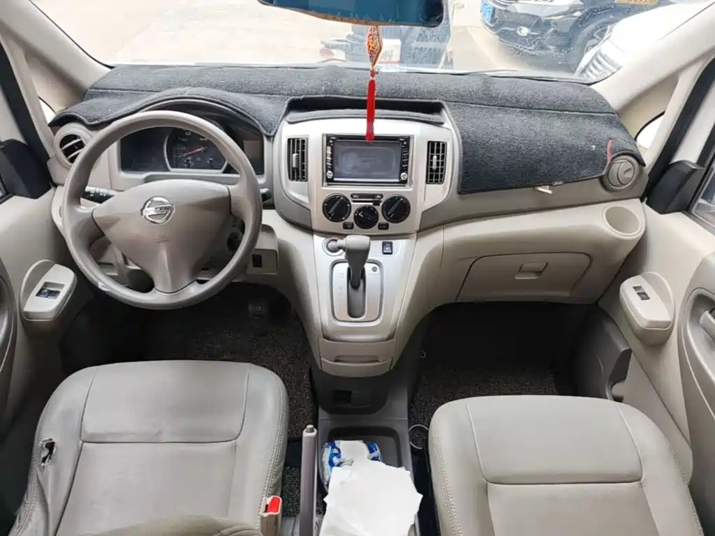 Nissan NV200 — миниатюра 10