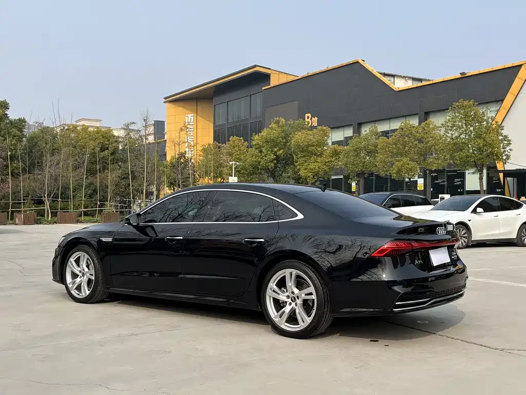 AUDI A7L