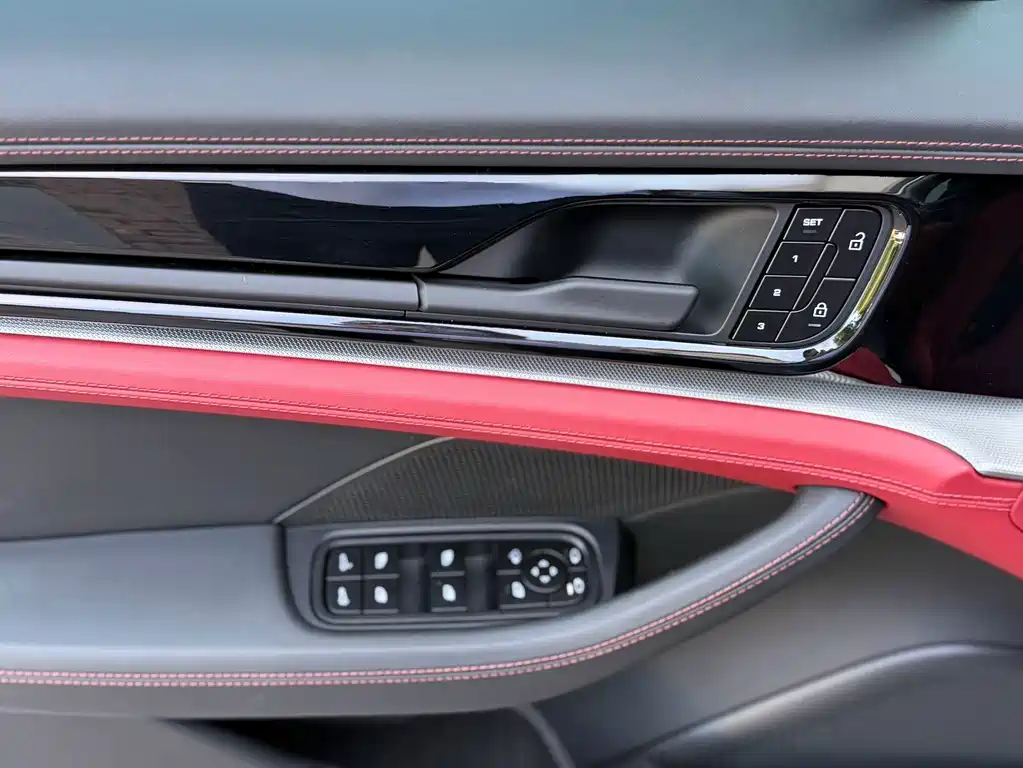Porsche Panamera — миниатюра 20