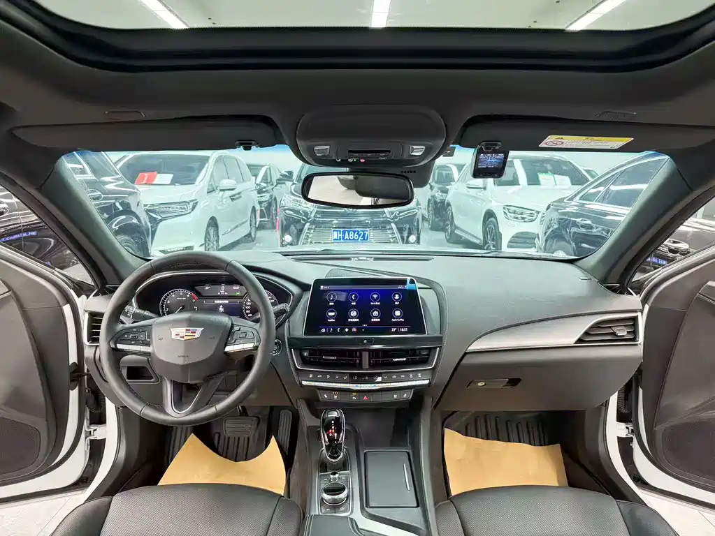 Cadillac CT5 — миниатюра 9