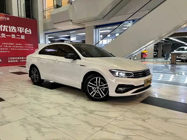 VOLKSWAGEN LINGDU 2021