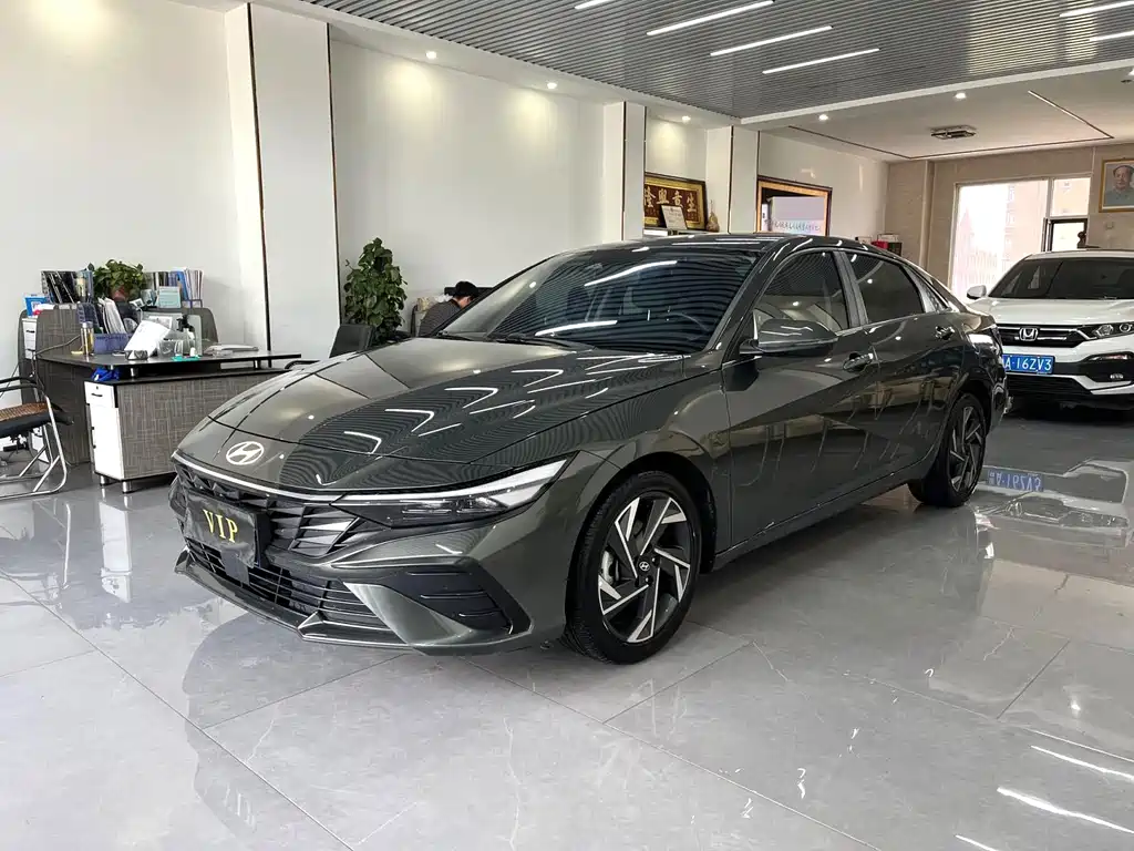 Hyundai Elantra — миниатюра 9