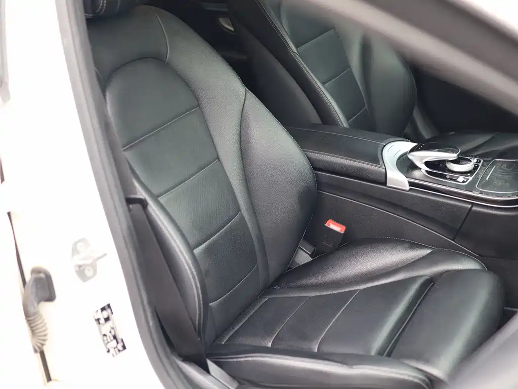 Mercedes-Benz C-Class — миниатюра 30