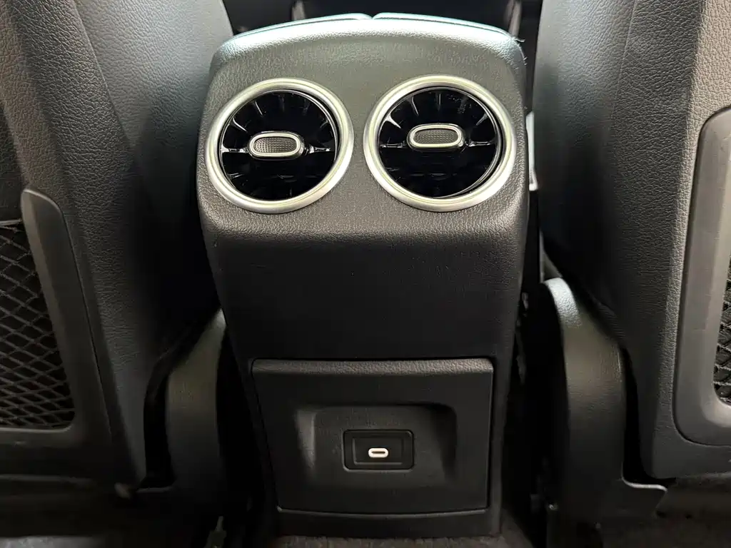 Mercedes-Benz A-Class — миниатюра 17