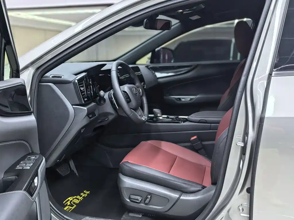 Lexus NX — миниатюра 10
